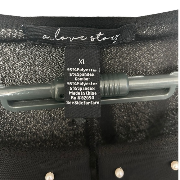 A Love Story Women’s Black Long Sleeve Top in size XL - Picture 5 of 7